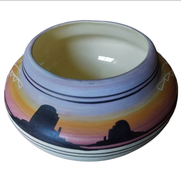 Native American Navajo Hand Painted Incised Art Pottery Southwestern Signed Vtg - Picture 3 of 13